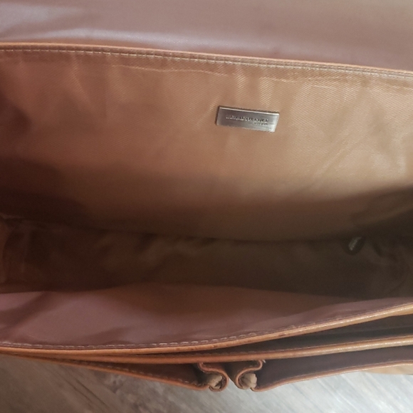 Kenneth Cole Leather messenger computer bag - Picture 9 of 16